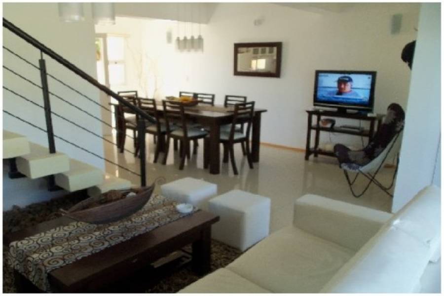 Punta del Este, Maldonado, Uruguay, 3 Bedrooms Bedrooms, ,2 BathroomsBathrooms,Casas,Temporario,41642