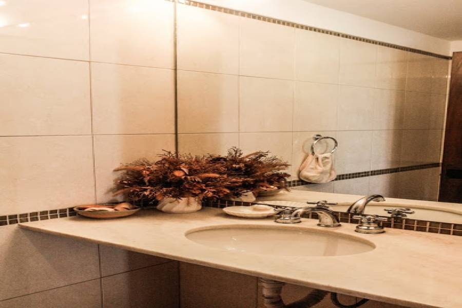 Punta del Este, Maldonado, Uruguay, 4 Bedrooms Bedrooms, ,3 BathroomsBathrooms,Casas,Venta,41648