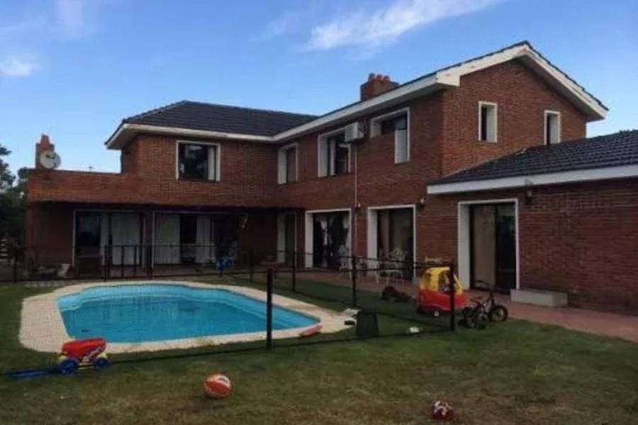 Punta del Este, Maldonado, Uruguay, 4 Bedrooms Bedrooms, ,3 BathroomsBathrooms,Casas,Venta,41652