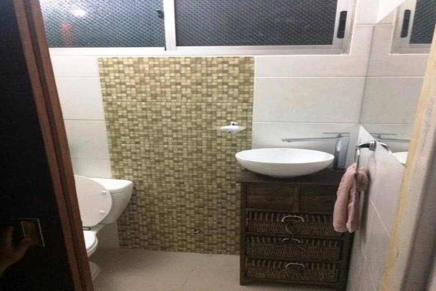 Punta del Este, Maldonado, Uruguay, 2 Bedrooms Bedrooms, ,2 BathroomsBathrooms,Casas,Venta,41654