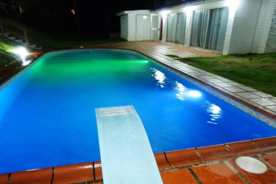 Punta del Este, Maldonado, Uruguay, 3 Bedrooms Bedrooms, ,2 BathroomsBathrooms,Casas,Temporario,41656