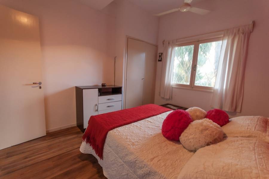 Punta del Este, Maldonado, Uruguay, 5 Bedrooms Bedrooms, ,3 BathroomsBathrooms,Casas,Venta,41663