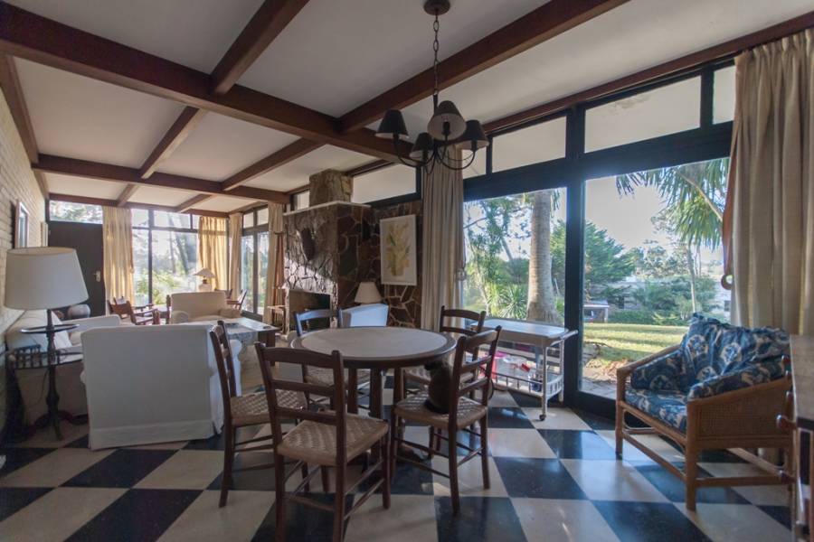 Punta del Este, Maldonado, Uruguay, 5 Bedrooms Bedrooms, ,3 BathroomsBathrooms,Casas,Venta,41663