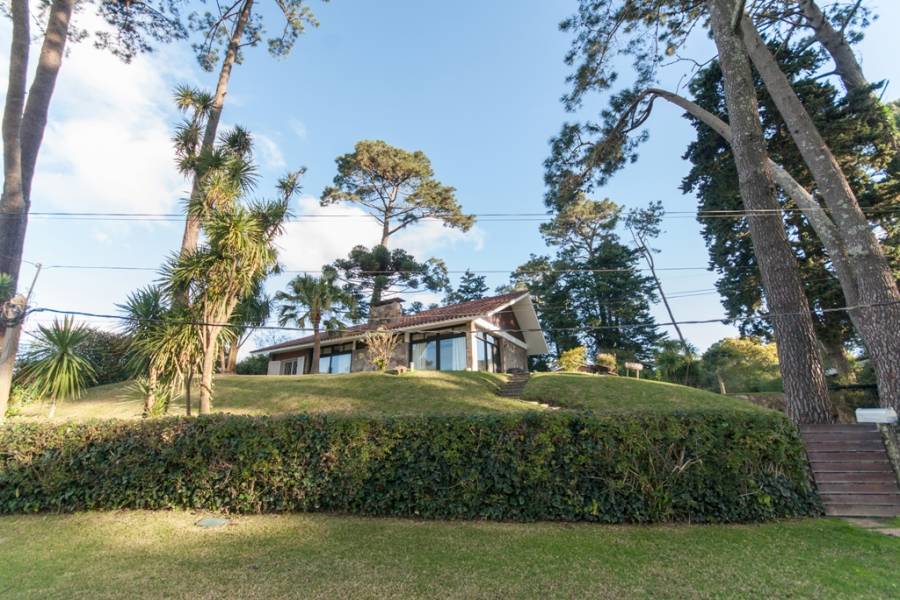 Punta del Este, Maldonado, Uruguay, 5 Bedrooms Bedrooms, ,3 BathroomsBathrooms,Casas,Venta,41663