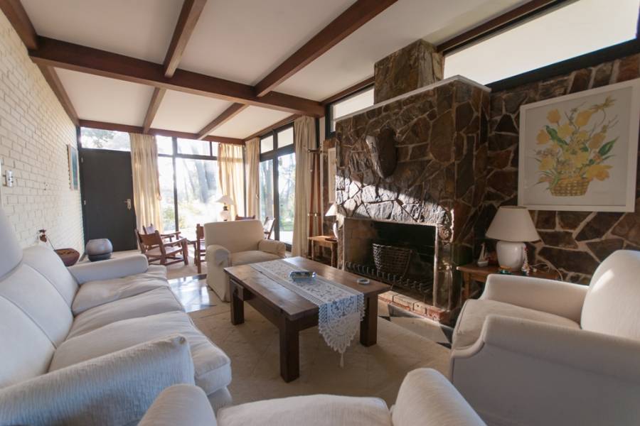 Punta del Este, Maldonado, Uruguay, 5 Bedrooms Bedrooms, ,3 BathroomsBathrooms,Casas,Venta,41663