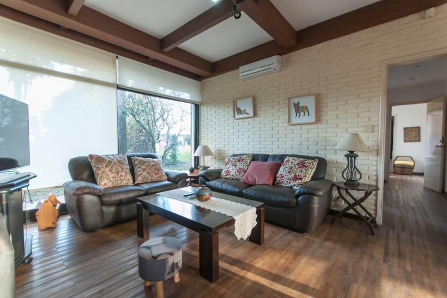 Punta del Este, Maldonado, Uruguay, 5 Bedrooms Bedrooms, ,3 BathroomsBathrooms,Casas,Venta,41663