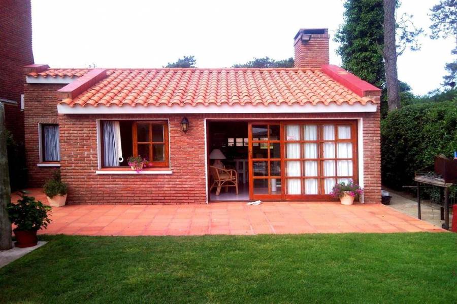 Punta del Este, Maldonado, Uruguay, 2 Bedrooms Bedrooms, ,1 BañoBathrooms,Casas,Temporario,41666