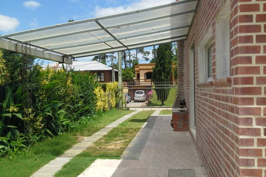 Punta del Este, Maldonado, Uruguay, 3 Bedrooms Bedrooms, ,2 BathroomsBathrooms,Casas,Temporario,41668