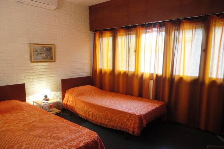 Punta del Este, Maldonado, Uruguay, 2 Bedrooms Bedrooms, ,1 BañoBathrooms,Casas,Temporario,41669