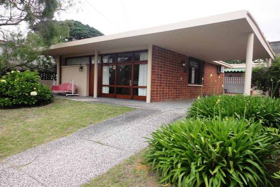 Punta del Este, Maldonado, Uruguay, 2 Bedrooms Bedrooms, ,1 BañoBathrooms,Casas,Temporario,41669