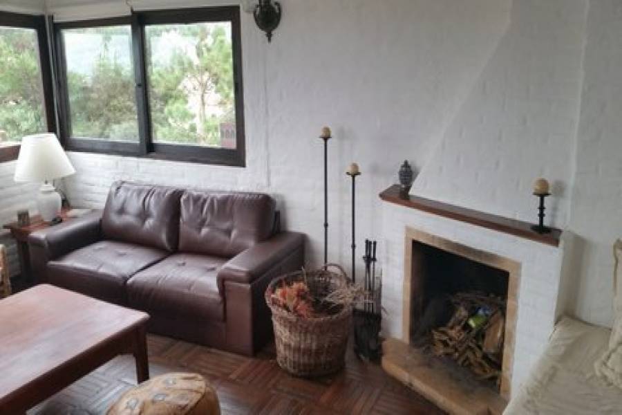 Punta del Este, Maldonado, Uruguay, 4 Bedrooms Bedrooms, ,3 BathroomsBathrooms,Casas,Temporario,41675