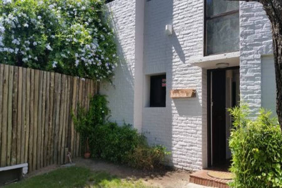 Punta del Este, Maldonado, Uruguay, 4 Bedrooms Bedrooms, ,3 BathroomsBathrooms,Casas,Temporario,41675