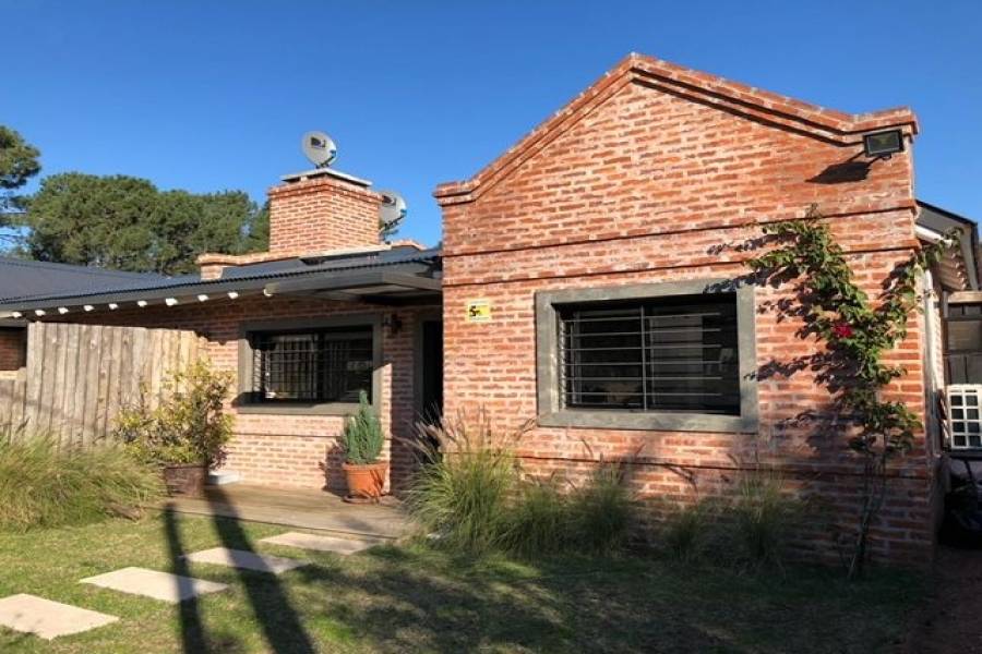 Punta del Este, Maldonado, Uruguay, 3 Bedrooms Bedrooms, ,2 BathroomsBathrooms,Casas,Venta,41683