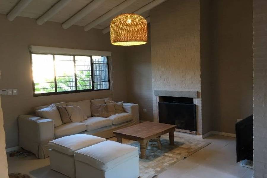 Punta del Este, Maldonado, Uruguay, 3 Bedrooms Bedrooms, ,2 BathroomsBathrooms,Casas,Venta,41683