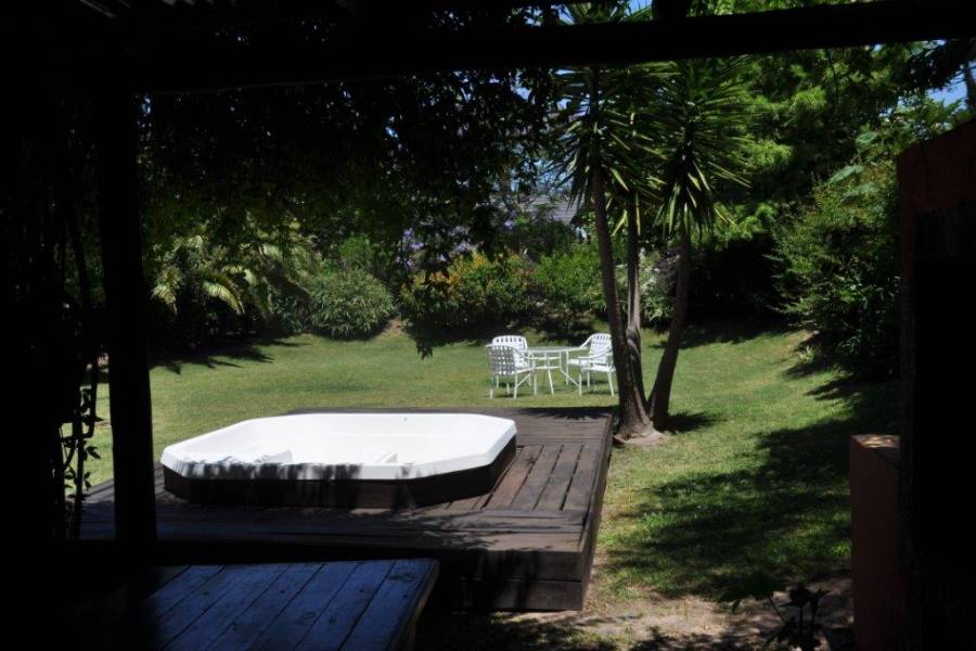 Punta del Este, Maldonado, Uruguay, 4 Bedrooms Bedrooms, ,3 BathroomsBathrooms,Casas,Temporario,41694