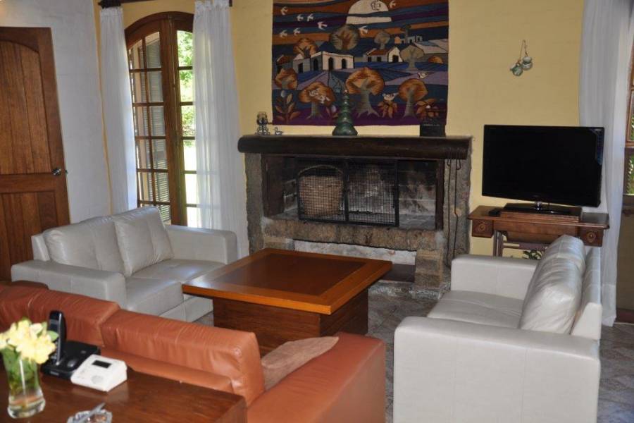 Punta del Este, Maldonado, Uruguay, 4 Bedrooms Bedrooms, ,3 BathroomsBathrooms,Casas,Temporario,41694