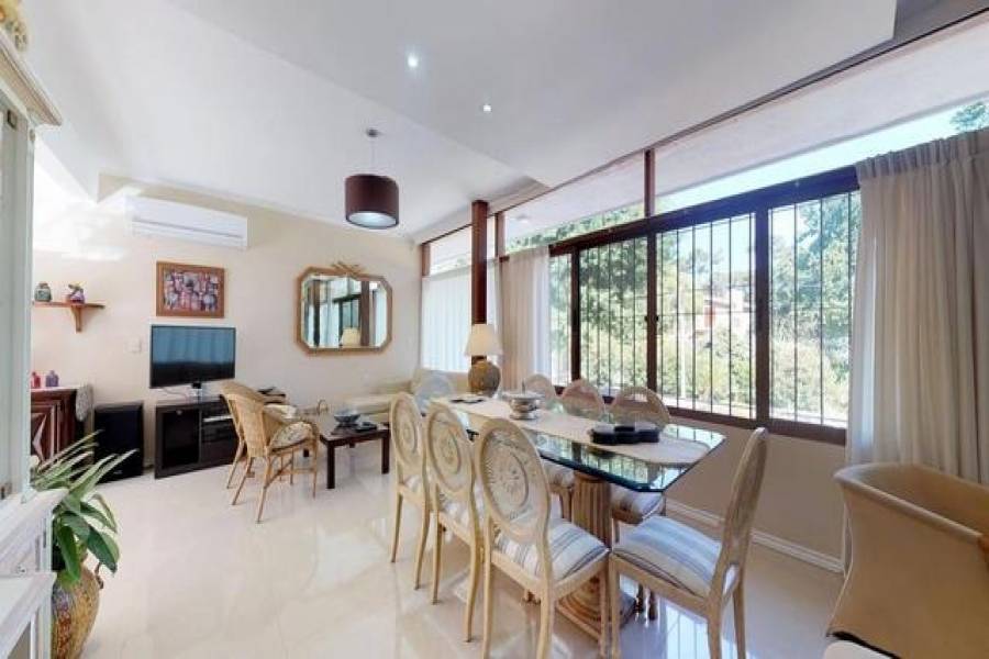 Punta del Este, Maldonado, Uruguay, 3 Bedrooms Bedrooms, ,2 BathroomsBathrooms,Casas,Venta,41698