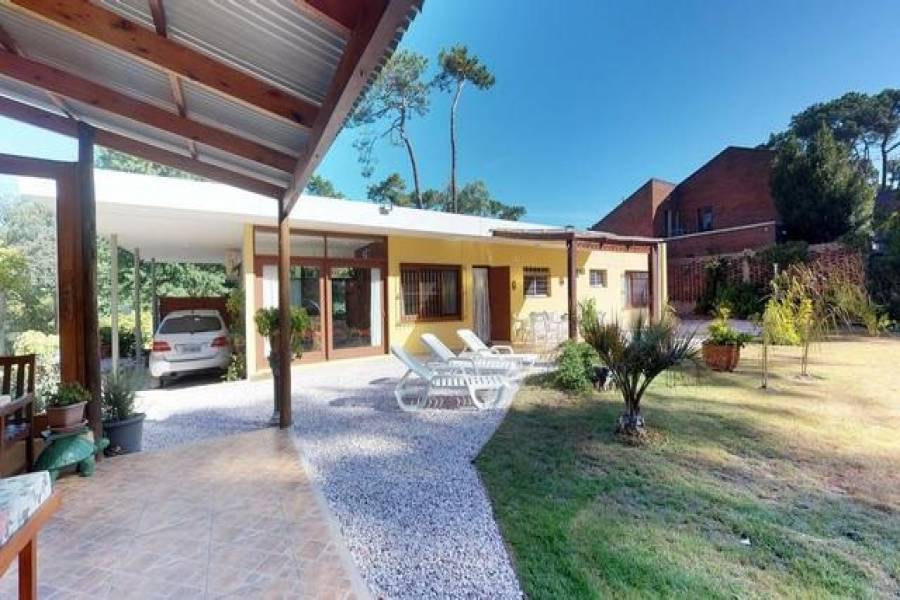 Punta del Este, Maldonado, Uruguay, 3 Bedrooms Bedrooms, ,2 BathroomsBathrooms,Casas,Venta,41698