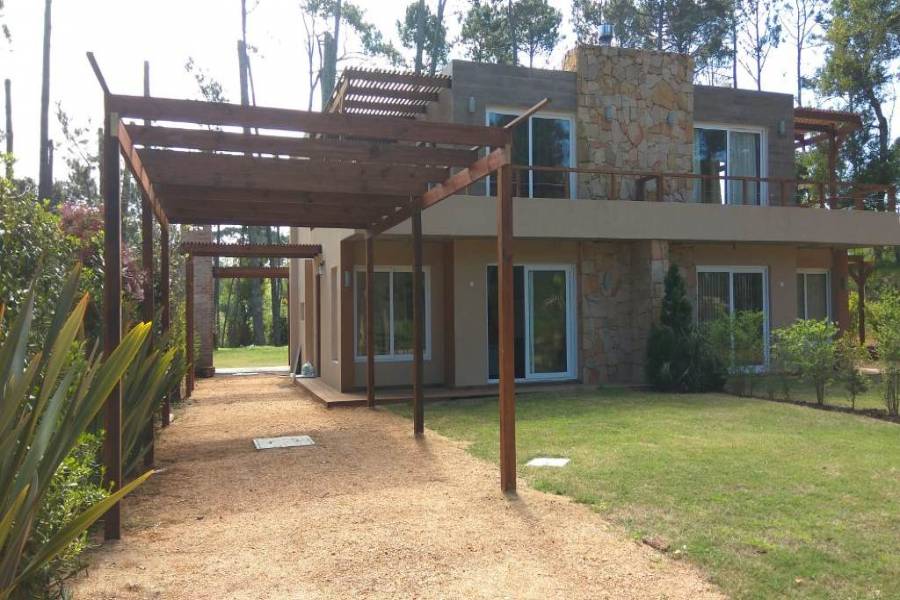 Punta del Este, Maldonado, Uruguay, 3 Bedrooms Bedrooms, ,2 BathroomsBathrooms,Casas,Venta,41702