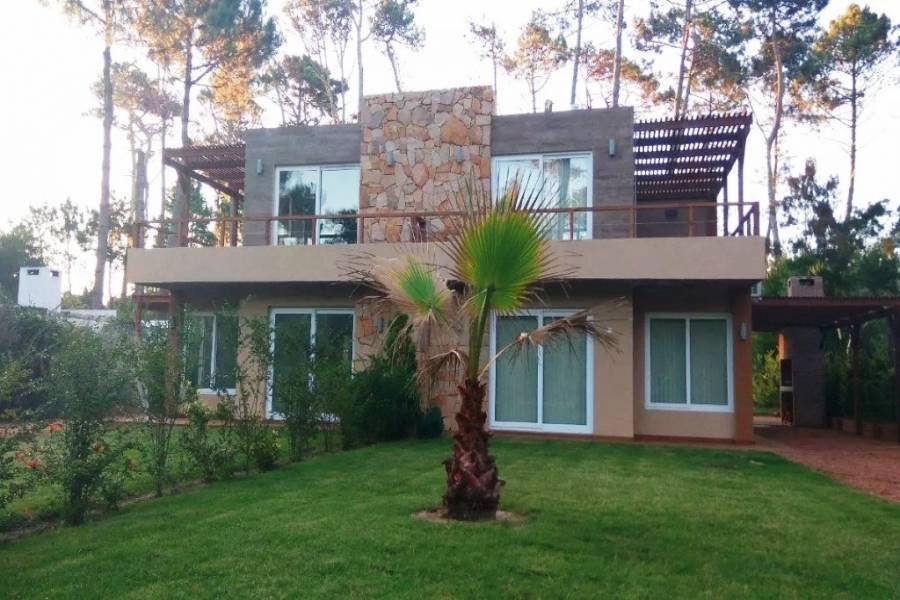 Punta del Este, Maldonado, Uruguay, 3 Bedrooms Bedrooms, ,2 BathroomsBathrooms,Casas,Venta,41702