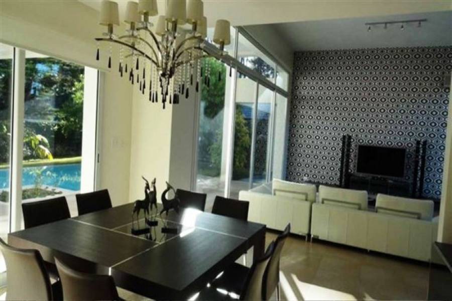 Punta del Este, Maldonado, Uruguay, 4 Bedrooms Bedrooms, ,5 BathroomsBathrooms,Casas,Temporario,41703