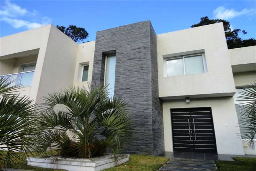Punta del Este, Maldonado, Uruguay, 4 Bedrooms Bedrooms, ,5 BathroomsBathrooms,Casas,Temporario,41703