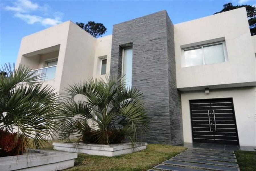 Punta del Este, Maldonado, Uruguay, 4 Bedrooms Bedrooms, ,5 BathroomsBathrooms,Casas,Temporario,41703