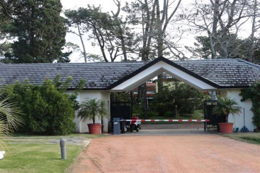 Punta del Este, Maldonado, Uruguay, 4 Bedrooms Bedrooms, ,5 BathroomsBathrooms,Casas,Temporario,41703