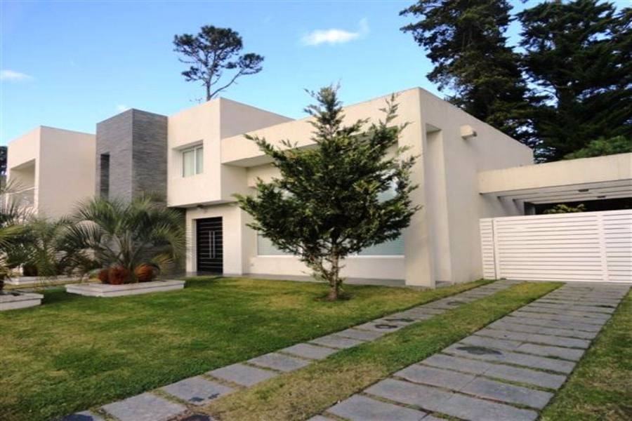 Punta del Este, Maldonado, Uruguay, 4 Bedrooms Bedrooms, ,5 BathroomsBathrooms,Casas,Temporario,41703