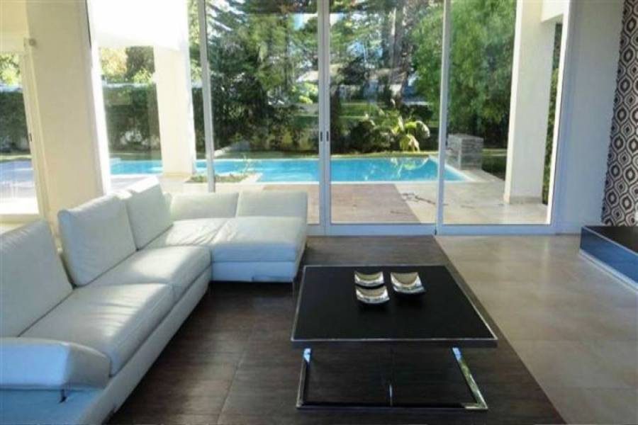 Punta del Este, Maldonado, Uruguay, 4 Bedrooms Bedrooms, ,5 BathroomsBathrooms,Casas,Temporario,41703