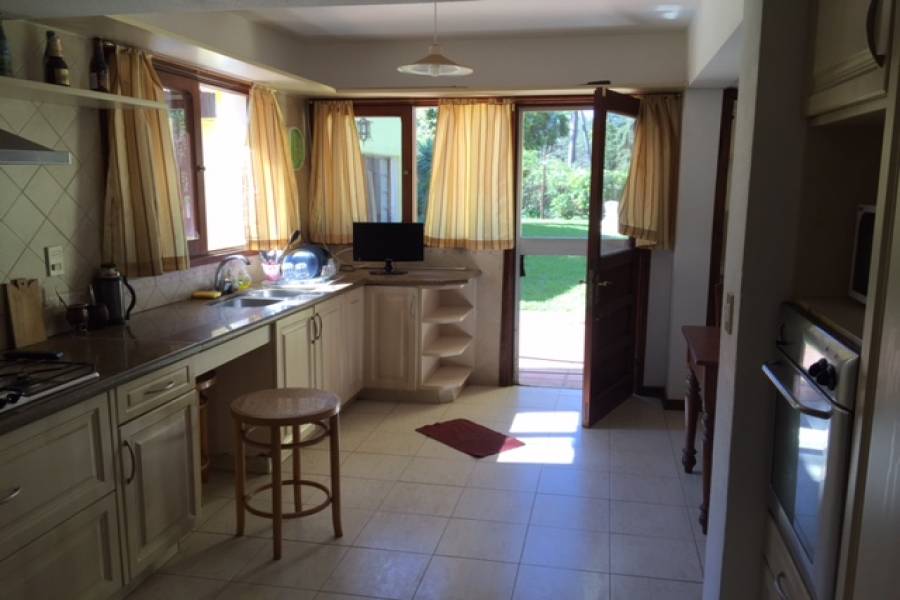 Punta del Este, Maldonado, Uruguay, 3 Bedrooms Bedrooms, ,3 BathroomsBathrooms,Casas,Temporario,41704