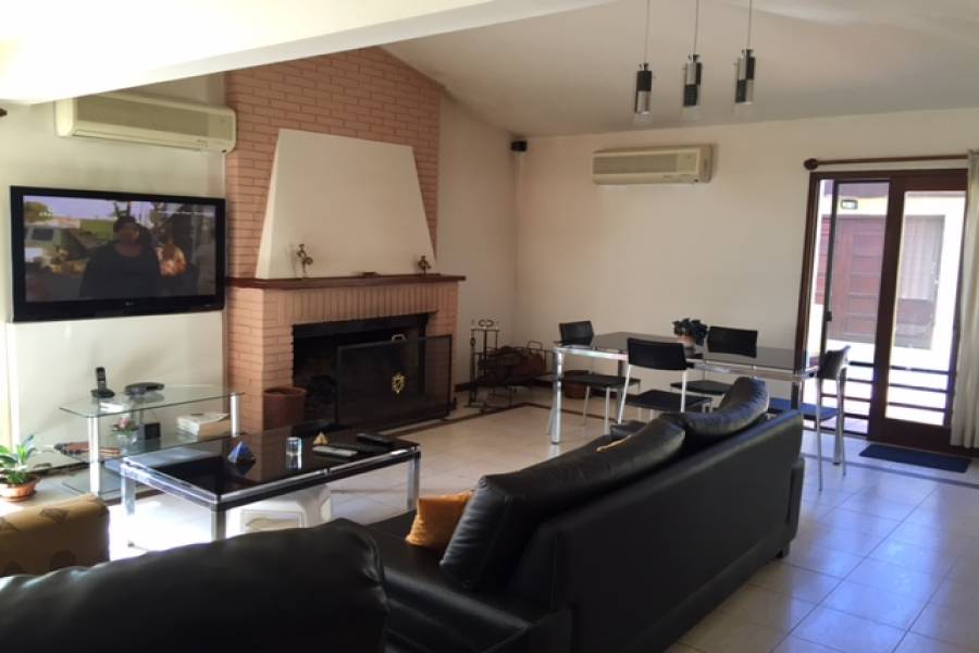 Punta del Este, Maldonado, Uruguay, 3 Bedrooms Bedrooms, ,3 BathroomsBathrooms,Casas,Temporario,41704