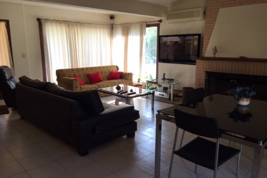 Punta del Este, Maldonado, Uruguay, 3 Bedrooms Bedrooms, ,3 BathroomsBathrooms,Casas,Temporario,41704