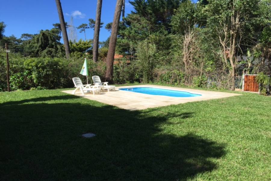 Punta del Este, Maldonado, Uruguay, 3 Bedrooms Bedrooms, ,3 BathroomsBathrooms,Casas,Temporario,41704