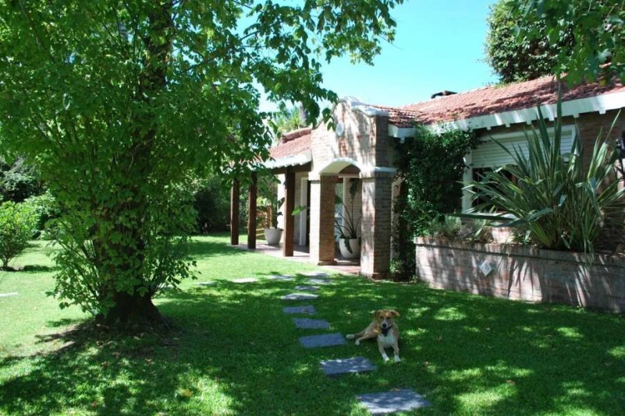Punta del Este, Maldonado, Uruguay, 4 Bedrooms Bedrooms, ,3 BathroomsBathrooms,Casas,Venta,41705