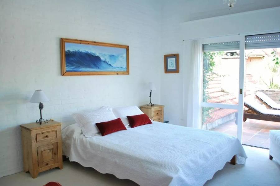 Punta del Este, Maldonado, Uruguay, 4 Bedrooms Bedrooms, ,3 BathroomsBathrooms,Casas,Venta,41705