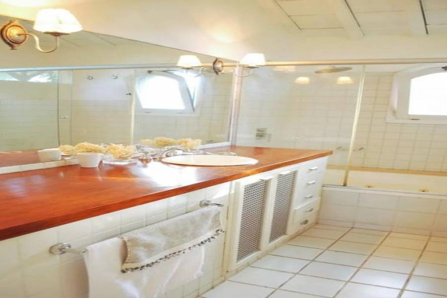 Punta del Este, Maldonado, Uruguay, 4 Bedrooms Bedrooms, ,3 BathroomsBathrooms,Casas,Venta,41705