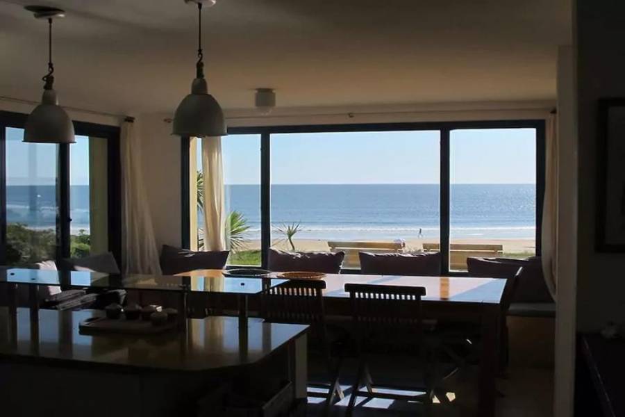 PUNTA DEL ESTE, Maldonado, Uruguay, 5 Bedrooms Bedrooms, ,2 BathroomsBathrooms,Casas,Venta,41707
