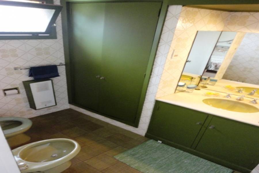 Punta del Este, Maldonado, Uruguay, 4 Bedrooms Bedrooms, ,3 BathroomsBathrooms,Casas,Temporario,41718