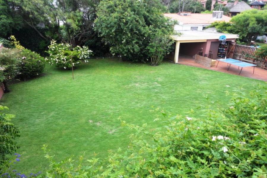 Punta del Este, Maldonado, Uruguay, 4 Bedrooms Bedrooms, ,3 BathroomsBathrooms,Casas,Temporario,41718