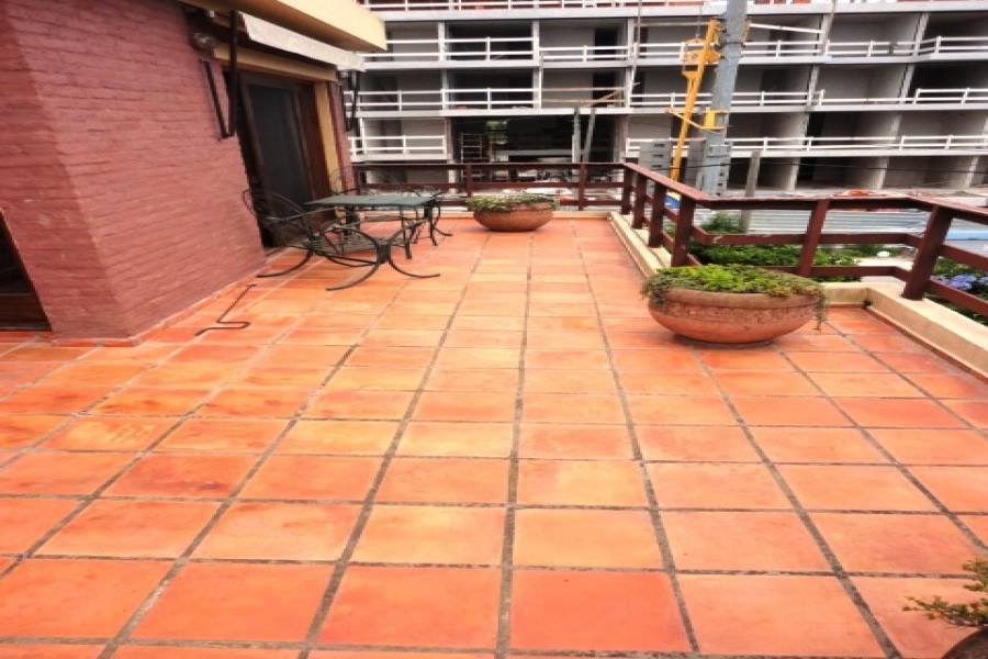 Punta del Este, Maldonado, Uruguay, 4 Bedrooms Bedrooms, ,3 BathroomsBathrooms,Casas,Temporario,41718