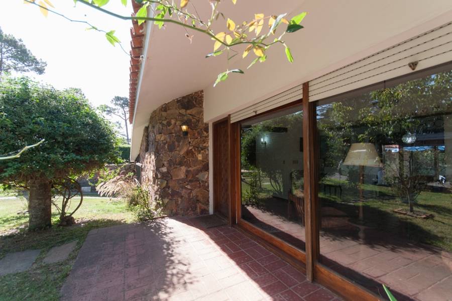 Punta del Este, Maldonado, Uruguay, 3 Bedrooms Bedrooms, ,2 BathroomsBathrooms,Casas,Venta,41725