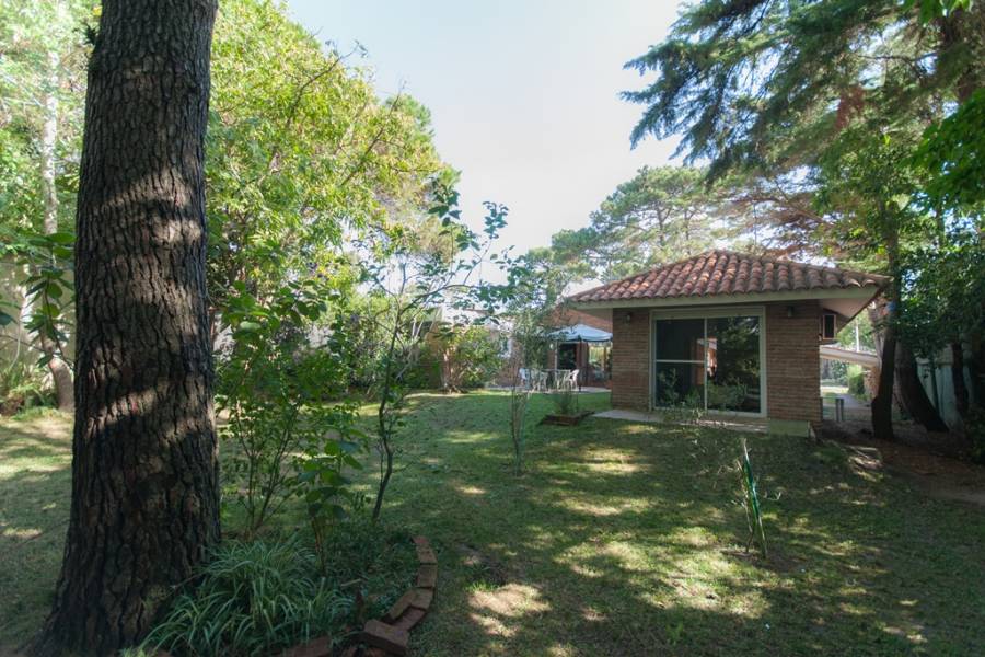 Punta del Este, Maldonado, Uruguay, 3 Bedrooms Bedrooms, ,2 BathroomsBathrooms,Casas,Venta,41725