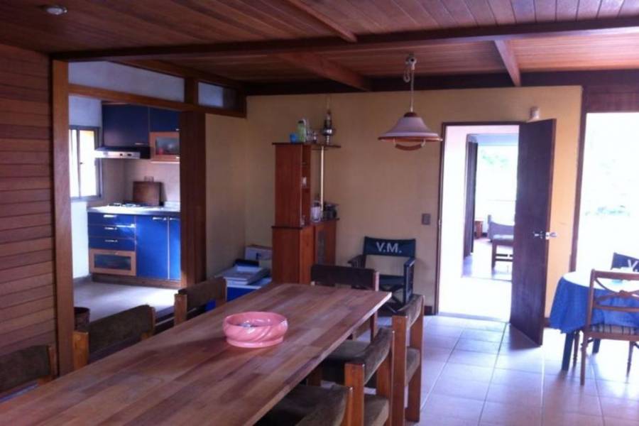 Punta del Este, Maldonado, Uruguay, 4 Bedrooms Bedrooms, ,3 BathroomsBathrooms,Casas,Temporario,41729