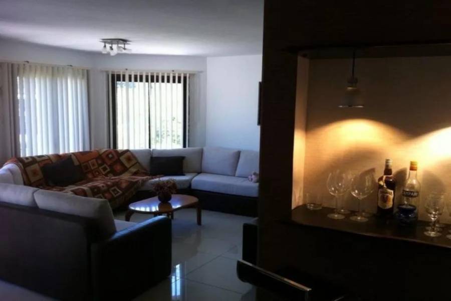 Punta del Este, Maldonado, Uruguay, 4 Bedrooms Bedrooms, ,3 BathroomsBathrooms,Casas,Temporario,41729