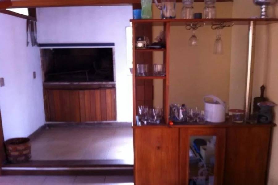 Punta del Este, Maldonado, Uruguay, 4 Bedrooms Bedrooms, ,3 BathroomsBathrooms,Casas,Temporario,41729