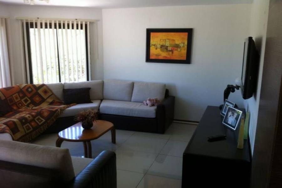 Punta del Este, Maldonado, Uruguay, 4 Bedrooms Bedrooms, ,3 BathroomsBathrooms,Casas,Temporario,41729