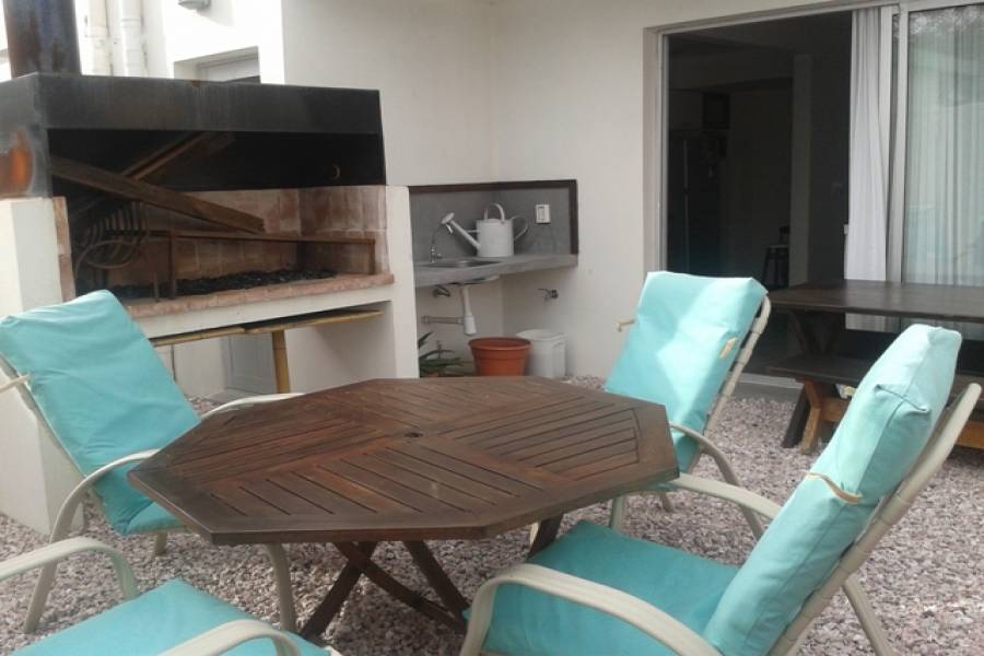 Punta del Este, Maldonado, Uruguay, 3 Bedrooms Bedrooms, ,3 BathroomsBathrooms,Casas,Temporario,41732