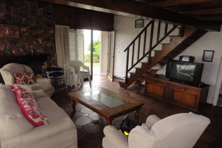 Punta del Este, Maldonado, Uruguay, 4 Bedrooms Bedrooms, ,3 BathroomsBathrooms,Casas,Temporario,41733