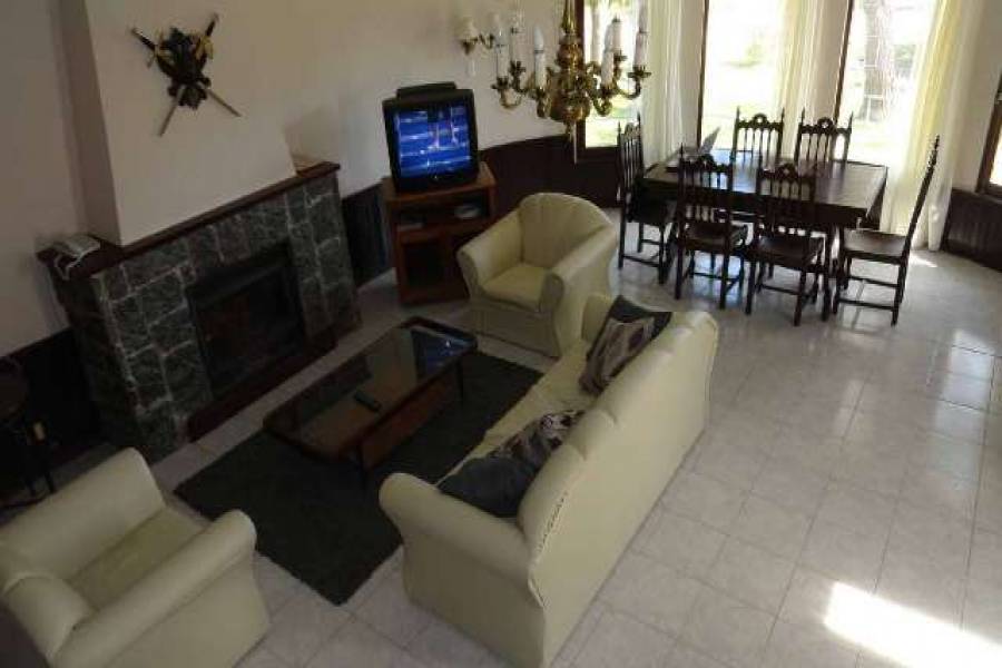 Punta del Este, Maldonado, Uruguay, 5 Bedrooms Bedrooms, ,3 BathroomsBathrooms,Casas,Temporario,41735